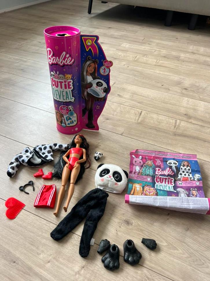 Barbie cutie reveal doll 4 panda pop zgan, Kinderen en Baby's, Speelgoed | Poppen, Zo goed als nieuw, Barbie, Ophalen of Verzenden