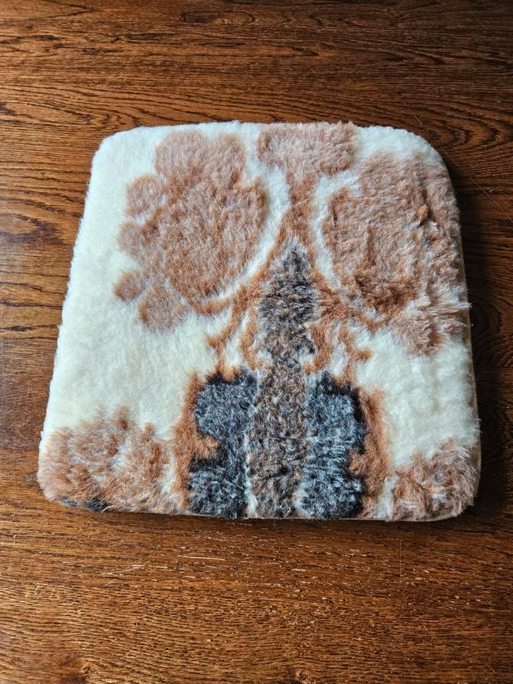 Nieuw Ongebruikt Echt Merino Wollen Zitkussen, Huis en Inrichting, Woonaccessoires | Kussens, Nieuw, Beige, Vierkant, Ophalen of Verzenden