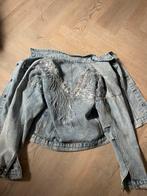 Leuk spijkerjasje met franje nieuw!, Kleding | Dames, Jassen | Zomer, Verzenden, Nieuw, Maat 38/40 (M), Blauw