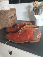 3 paar schoenen, 1 paar van Bomel, 1paar italianse  en suede, Ophalen of Verzenden, Zo goed als nieuw, Overige kleuren