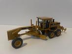 Caterpillar 140H motorgrader van Diecast Masters, Ophalen of Verzenden, Zo goed als nieuw, Hijskraan, Tractor of Landbouw, Overige merken