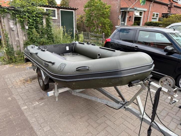 Een zeer complete Fox 290 rubberboot, Watersport en Boten, Hengelsport | Karpervissen, Zo goed als nieuw, Overige typen, Ophalen of Verzenden