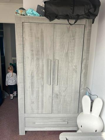 Kast TWF kinderkamer beschikbaar voor biedingen