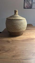 Gevlochten Mand met Deksel - Riet, Huis en Inrichting, Mand, Rond, Ophalen of Verzenden, Zo goed als nieuw