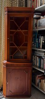 Hoek Vitrine Kast 169cm hoog x 62 breed,, Huis en Inrichting, Kasten | Vitrinekasten, Ophalen, Gebruikt, 50 tot 100 cm, Engelse stijl