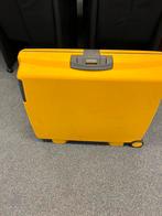 Kunststof koffer met cijferslot 65 cm bij 55 cm, Gebruikt, Hard kunststof, Ophalen, Wieltjes