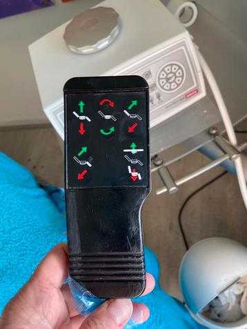 Ik zoek afstandbediening schoonheidssalon stoel Nilo beschikbaar voor biedingen