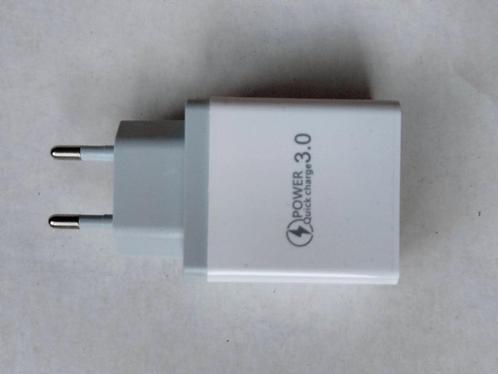 USB-C Snellader / Adapter met 3 USB en 1 PD aansluiting, Telecommunicatie, Mobiele telefoons | Telefoon-opladers, Nieuw, Ophalen of Verzenden