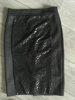 zwarte rok met opdruk maat S, Gedragen, Ophalen of Verzenden, Zwart