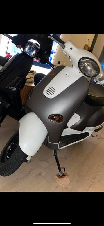 Piaggio Vespa ET2 125cc 2t brom/ gepoedercoat beschikbaar voor biedingen