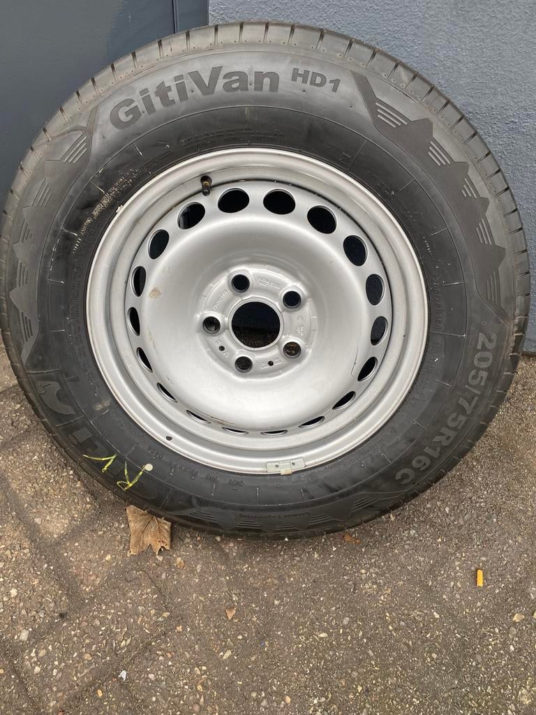 Vw crafter velgen met nieuwe banden, Auto-onderdelen, Banden en Velgen, Bestelwagen, 16 inch, Nieuw, Zomerbanden