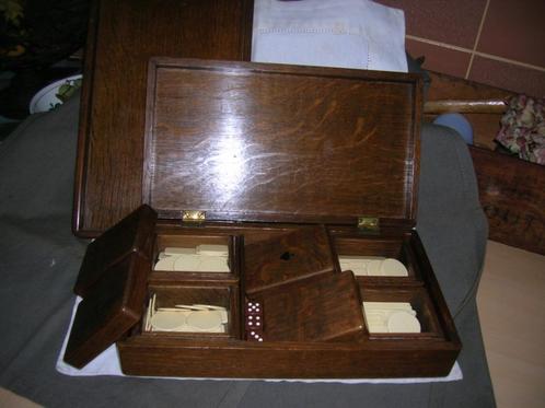 oude houten doos met fiches incl. dobbelblad / poker (?), Antiek en Kunst, Curiosa en Brocante, Ophalen of Verzenden