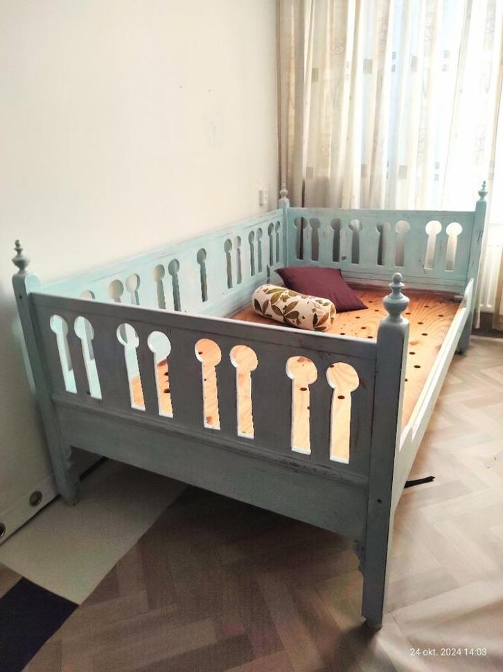 bed, handgemaakt, curiosa, broccante., Antiek en Kunst, Curiosa en Brocante, Ophalen