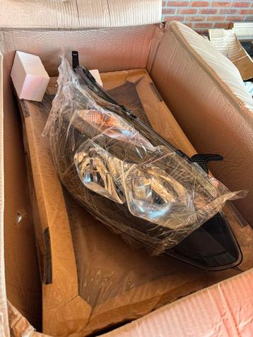 Ford Transit Custom koplamp Rechts 052 beschikbaar voor biedingen