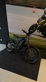 Surron Light Bee X MAAR 983KM + brommer kenteken, Fietsen en Brommers, Brommers | Crossbrommers, Ophalen of Verzenden, Zo goed als nieuw