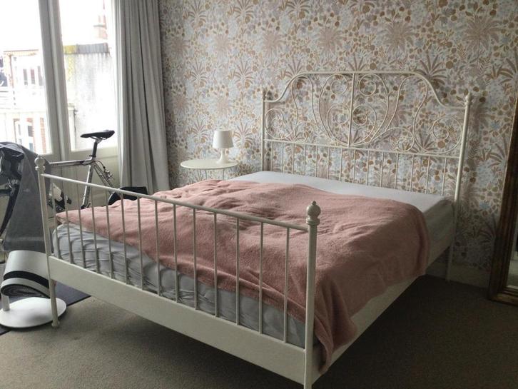 IKEA bed Leirvik inclusief lattenbodem en matrassen, Huis en Inrichting, Slaapkamer | Bedden, Gebruikt, Tweepersoons, 160 cm, 200 cm