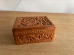 Mooi vintage bewerkt houten doosje India jaren ‘70, Antiek en Kunst, Ophalen of Verzenden