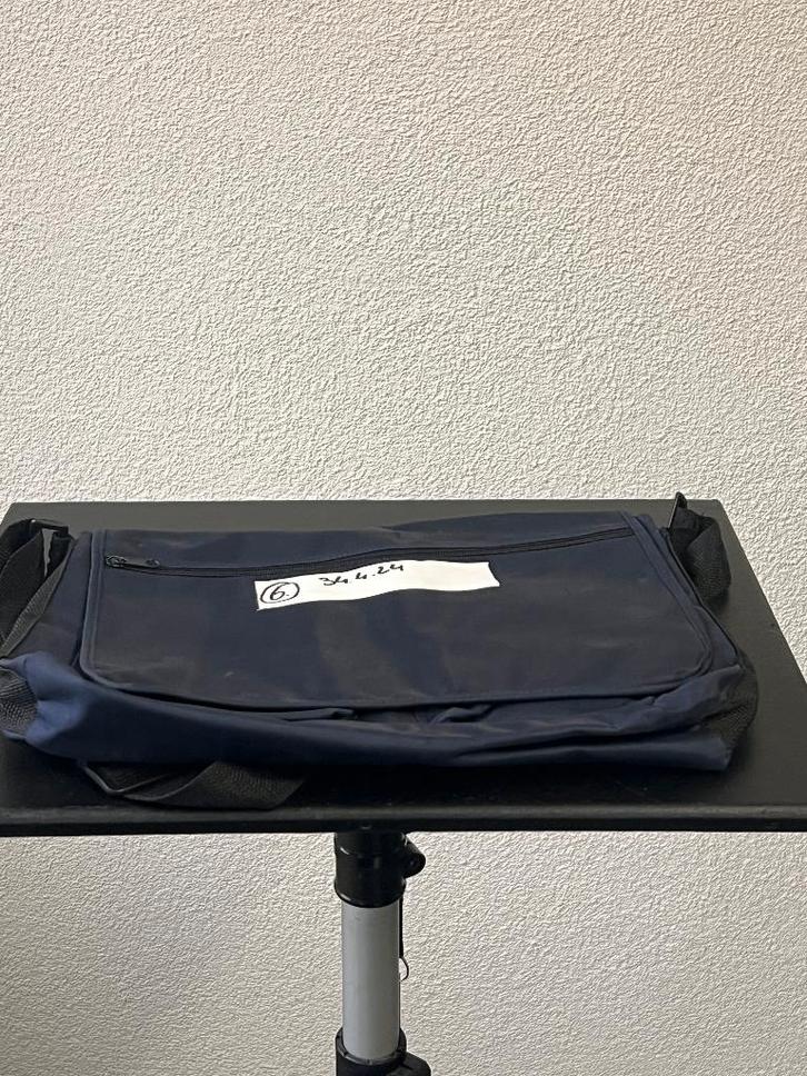 tas 6 23x4x24, Computers en Software, Laptoptassen, Gebruikt, Schoudertas, 15 inch, Ophalen of Verzenden