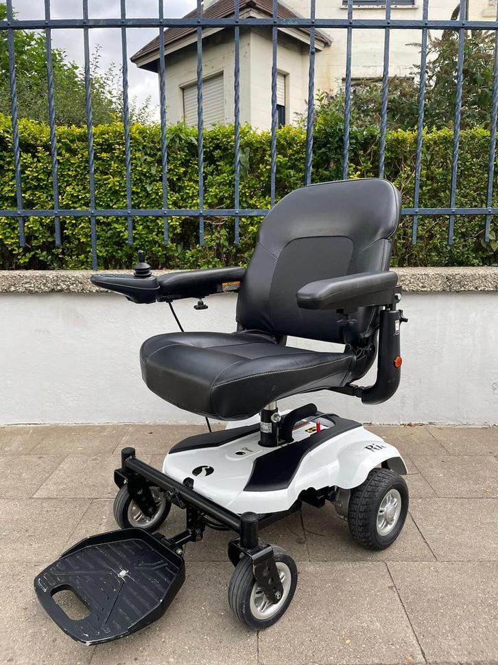 Elektrische rolstoel - Rascal Rio in nieuwstaat, Diversen, Rolstoelen, Zo goed als nieuw, Elektrische rolstoel, Inklapbaar, Ophalen of Verzenden