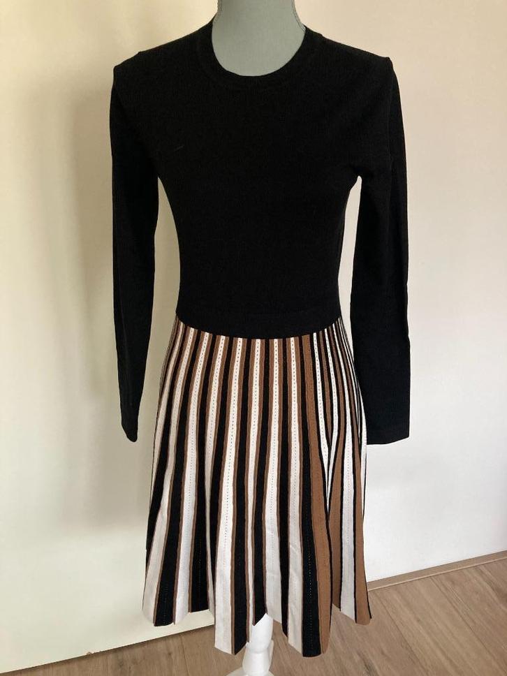 Jurkje - Phase eight, Kleding | Dames, Jurken, Gedragen, Maat 38/40 (M), Overige kleuren, Knielengte, Ophalen of Verzenden
