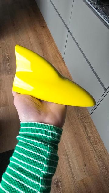 Antennevoet Haaienvin Swift Sport Geel beschikbaar voor biedingen