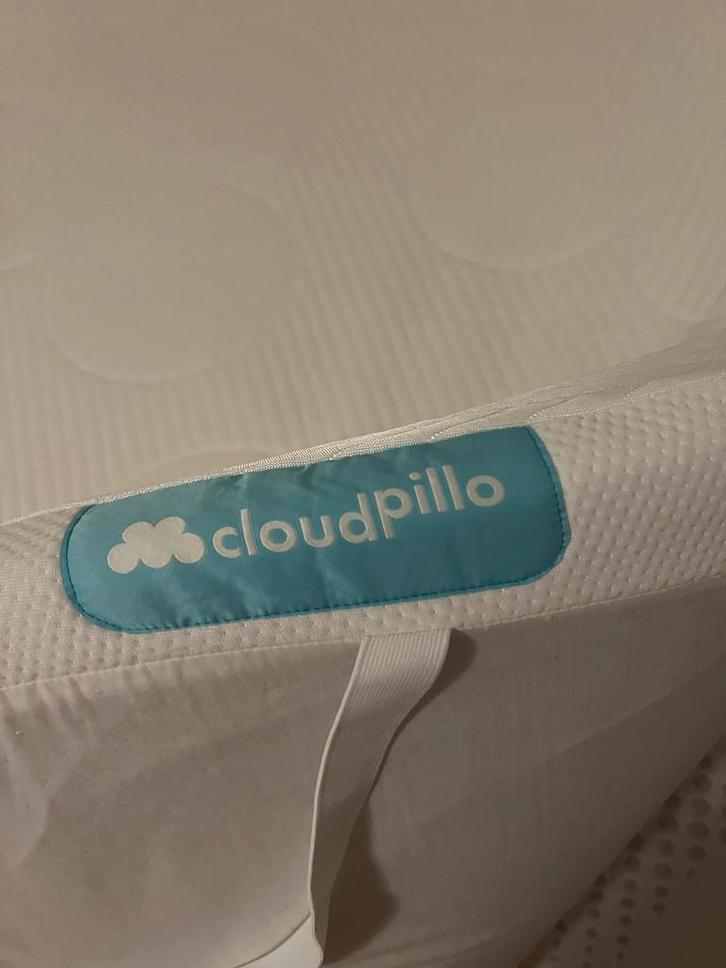 Cloudpillo Original topper 180x210 zgan, Huis en Inrichting, Slaapkamer | Matrassen en Bedbodems, Zo goed als nieuw, Matras, 180 cm