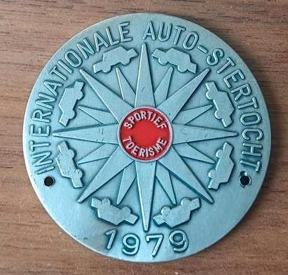 Auto Rally Badge Internationale Auto-Stertocht 1979, Verzamelen, Automerken, Motoren en Formule 1, Zo goed als nieuw, Auto's, Ophalen of Verzenden