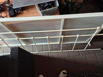 3 eenpersoons bedden | 90x200cm | 2 Matrassen | Hout /Metaal beschikbaar voor biedingen