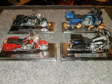 Model motoren Harley Davidson 1:12 beschikbaar voor biedingen