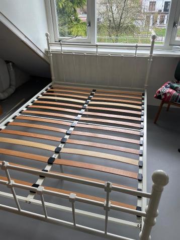 Tweepersoons bed IKEA - afbeelding 1