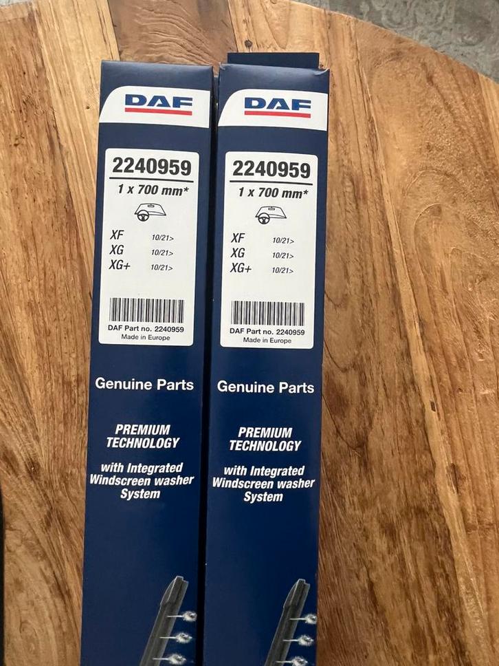 4 Stuks Daf XG XG+ XF Ruitenwisser 700mm (Daf part 2240959 ), Auto-onderdelen, Vrachtwagen-onderdelen, DAF, Ruiten en Toebehoren