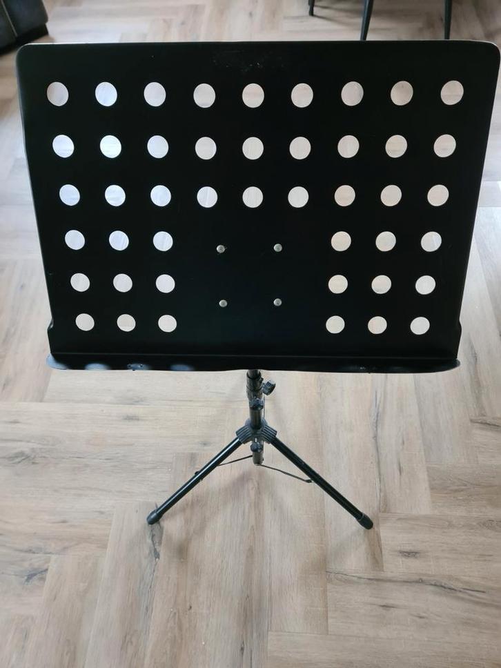Muziekstandaard - Stevig en Verstelbaar, Muziek en Instrumenten, Standaards, Gebruikt, Muziekstandaard, Accordeon, Cello, Contrabas