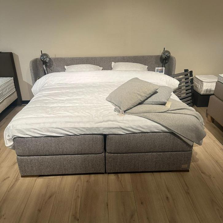 Recor Boxspring Tulip - 180x210cm, Huis en Inrichting, Slaapkamer | Bedden, Nieuw, Tweepersoons, 180 cm, 210 cm, Stof, Bruin, Ophalen