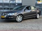 Volkswagen Passat 2.0 FSI Highline | CRUISECR | Airco | PDC, Voorwielaandrijving, 730 kg, Gebruikt, 4 cilinders