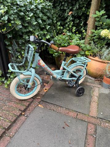 Daisy kinderfiets met zijwieltjes beschikbaar voor biedingen