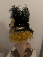 Gouden Carnaval Set: hoed en Jas, Maat 38/40 (M), Carnaval, Ophalen of Verzenden, Zo goed als nieuw