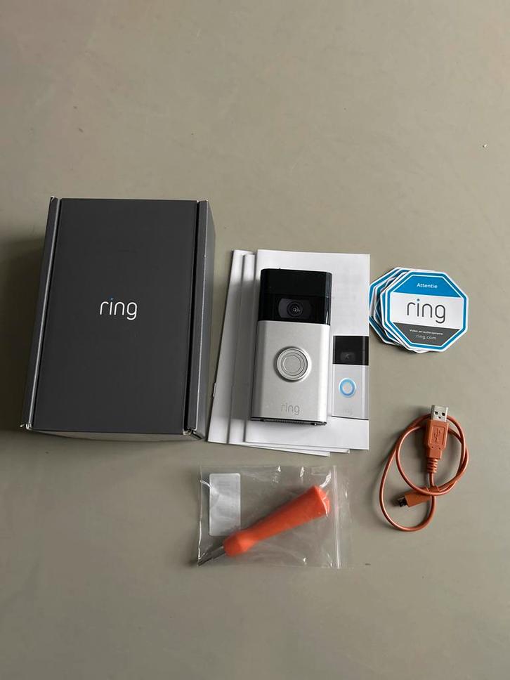 Ring Deurbel 2 generatie bedraad of batterij ZGAN, Doe-het-zelf en Verbouw, Alarmsystemen, Zo goed als nieuw, Compleet systeem