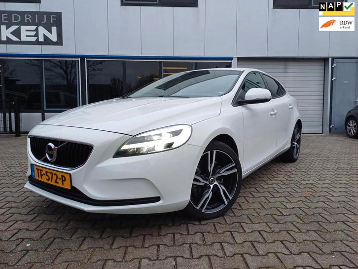 Volvo V40 1.5 T3 Edition+ LEDER/LED/CRUISE/NAVI/TREKHAAK/CLI, Auto's, Volvo, Te koop, V40, ABS, Airbags, Airconditioning, Bluetooth