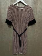 Leuke jurk met print en riem, Kleding | Dames, Jumpsuits, Ophalen, Zo goed als nieuw, Maat 38/40 (M), Zwart