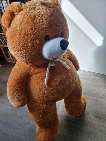 Grote Knuffelbeer - 1.20 Meter beschikbaar voor biedingen