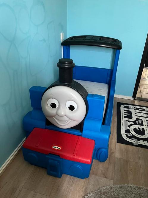 Peuterbed thomas de trein little tikes bed, Kinderen en Baby's, Kinderkamer | Bedden, Zo goed als nieuw, Minder dan 140 cm, 70 tot 85 cm