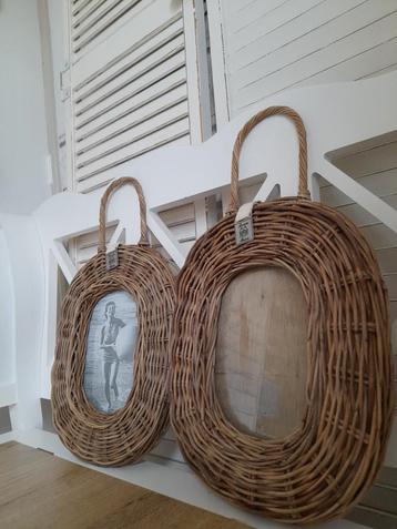 2 ovale rattan fotolijsten van riviera maison  beschikbaar voor biedingen
