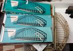 Te koop 4 marklin bruggen en 10 brugdelen ho Wisselstroom, Hobby en Vrije tijd, Modeltreinen | H0, Wisselstroom, Gebruikt, Verzenden