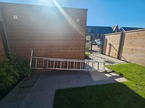 Altrex 3 delig uitschuifladder circa 9m, Doe-het-zelf en Verbouw, Ladders en Trappen, Gebruikt, 4 meter of meer, Ophalen
