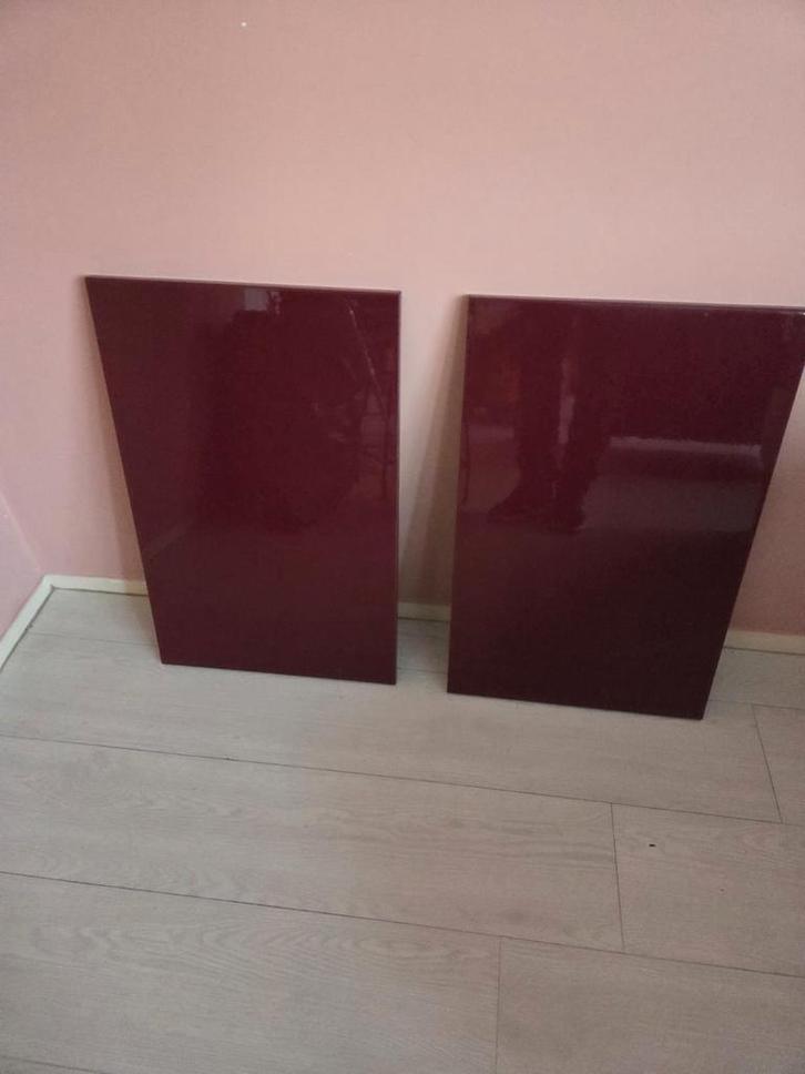 2 Ikea Besta deuren in mooie Burgundy / wijnrode kleur, Huis en Inrichting, Kasten | Televisiemeubels, Gebruikt, Minder dan 100 cm