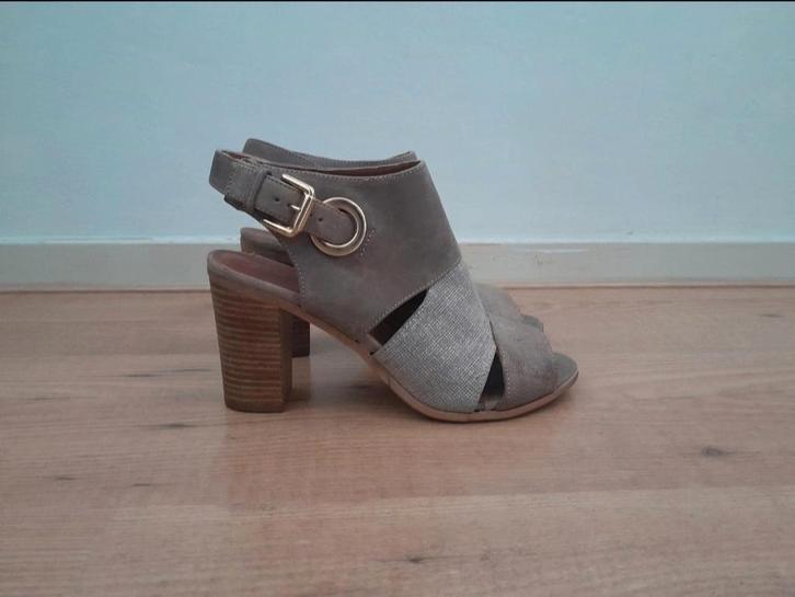 Carmens Padova Damesschoenen - Maat 39, Kleding | Dames, Schoenen, Zo goed als nieuw, Schoenen met hoge hakken, Grijs, Ophalen of Verzenden