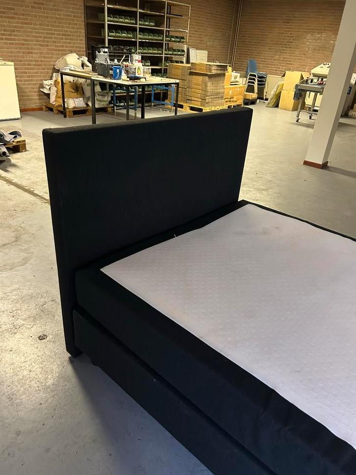 Zwarte Twijfelaar Boxspring; 120 x 200 cm, Huis en Inrichting, Slaapkamer | Bedden, Gebruikt, Twijfelaar, 120 cm, 200 cm, Stof