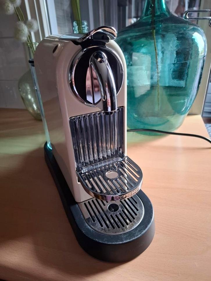 Magimix Nespresso CitiZ M190 Creme, Witgoed en Apparatuur, Koffiezetapparaten, Gebruikt, Koffiepads en cups, Koffiemachine, 1 kopje