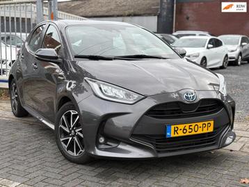 Toyota Yaris 1.5 Hybrid Dynamic| Apple CarPlay | Stoelverwar beschikbaar voor biedingen