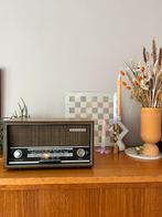 Vintage Telefunken radio, Audio, Tv en Foto, Radio's, Ophalen of Verzenden, Zo goed als nieuw